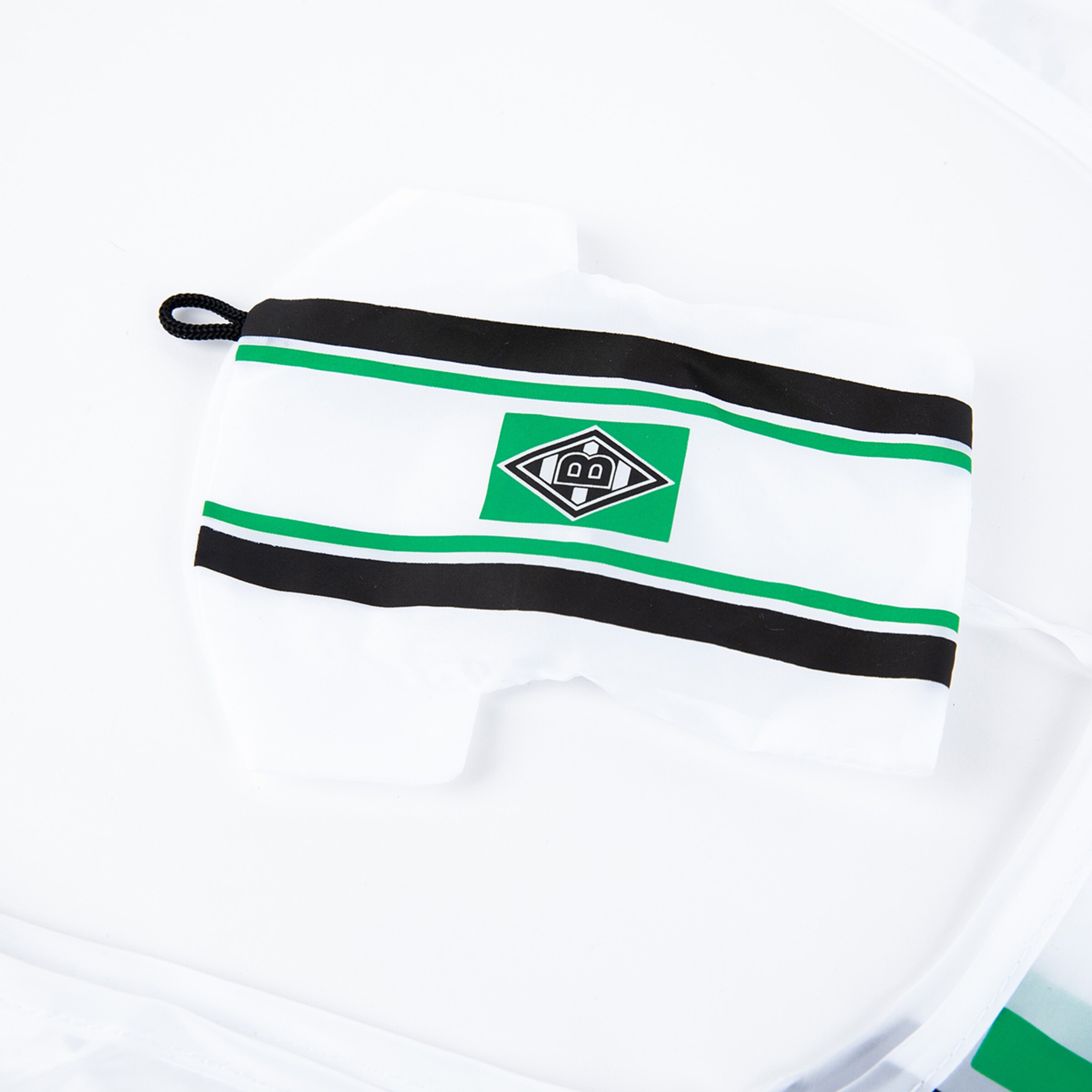 White cloth with black and green stripe featuring Borussia Mönchengladbach logo.
