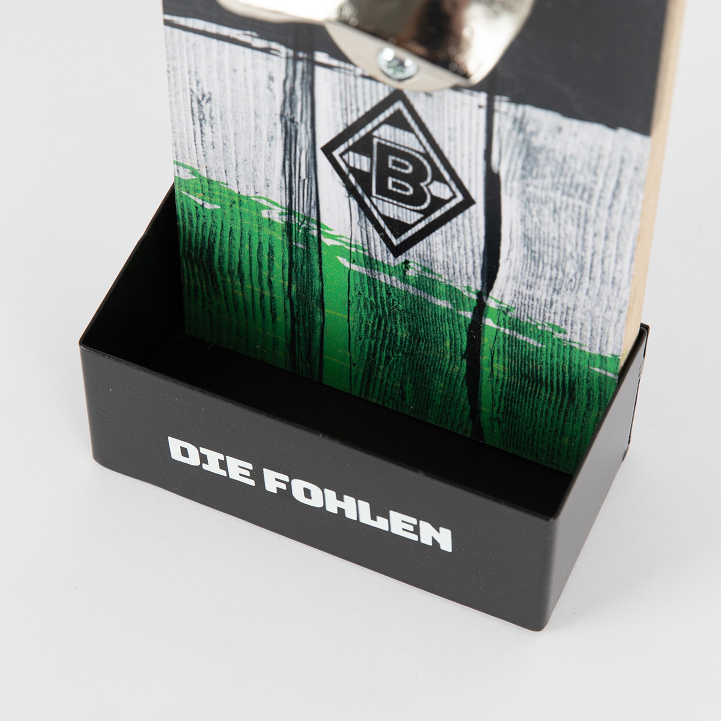 Halter mit dem Logo von Borussia Mönchengladbach und der Aufschrift DIE FOHLEN.