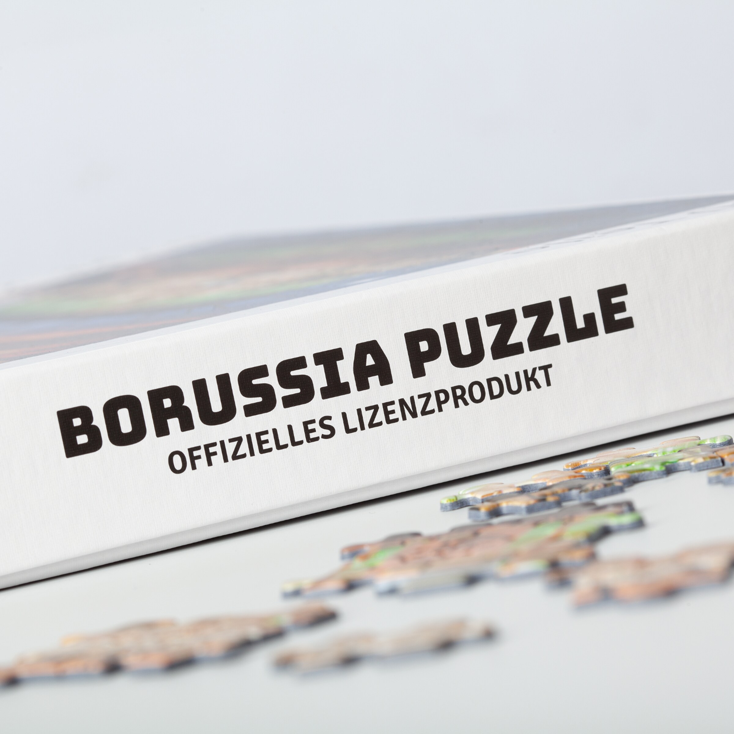 Puzzle mit der Beschriftung Borussia Puzzle und dem Hinweis offizielles Lizenzprodukt.