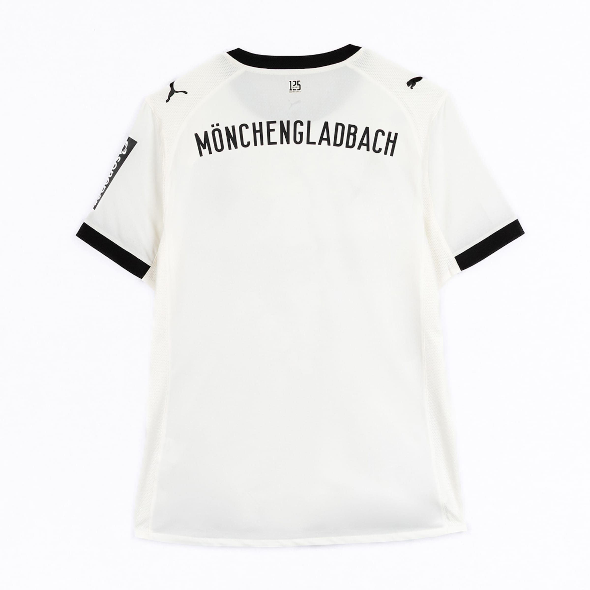Hinteransicht eines weißen Borussia Mönchengladbach Trikots mit dem Schriftzug MÖNCHENGLADBACH.