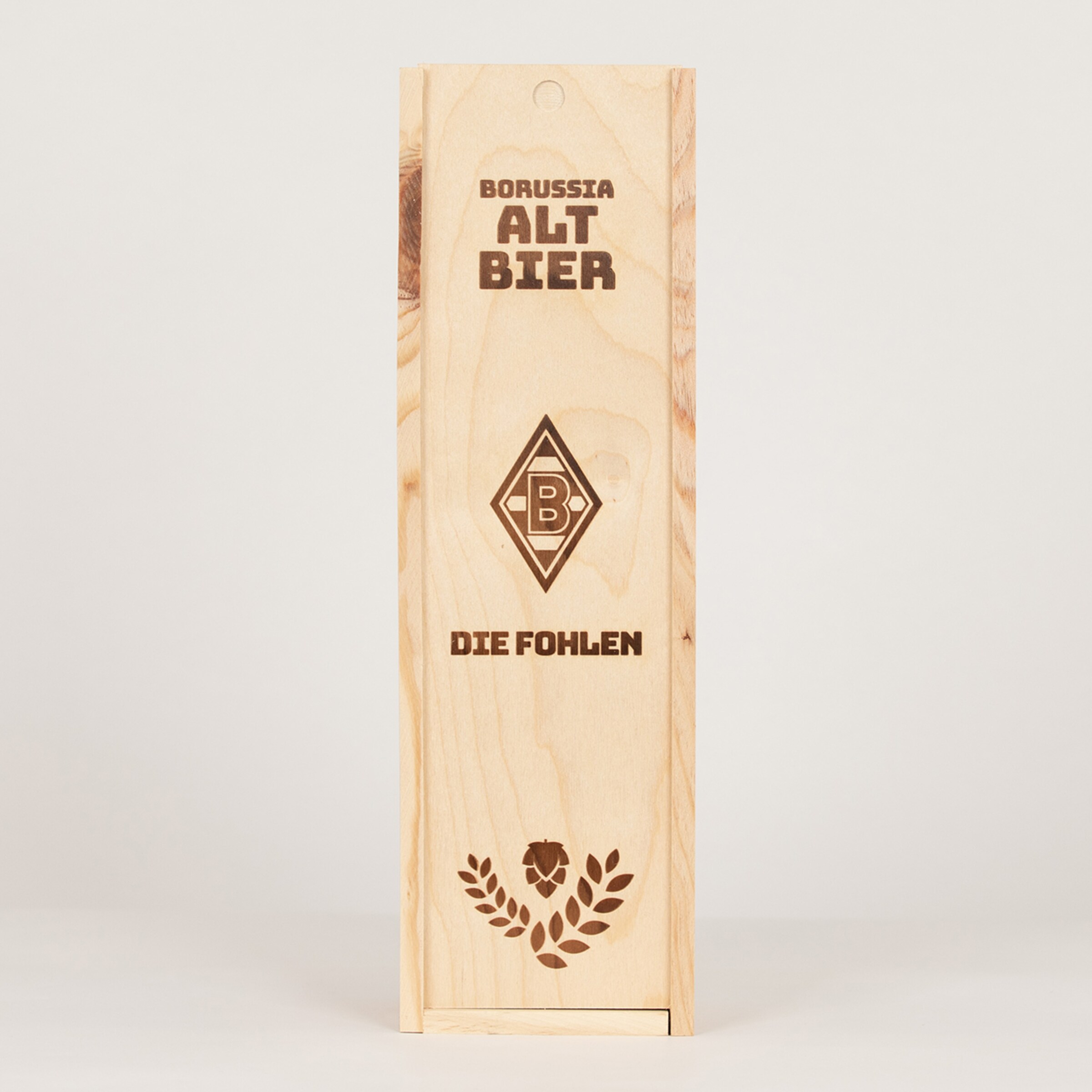 Holzkasten für Borussia Alt Bier mit eingraviertem Logo und Schriftzug DIE FOHLEN.