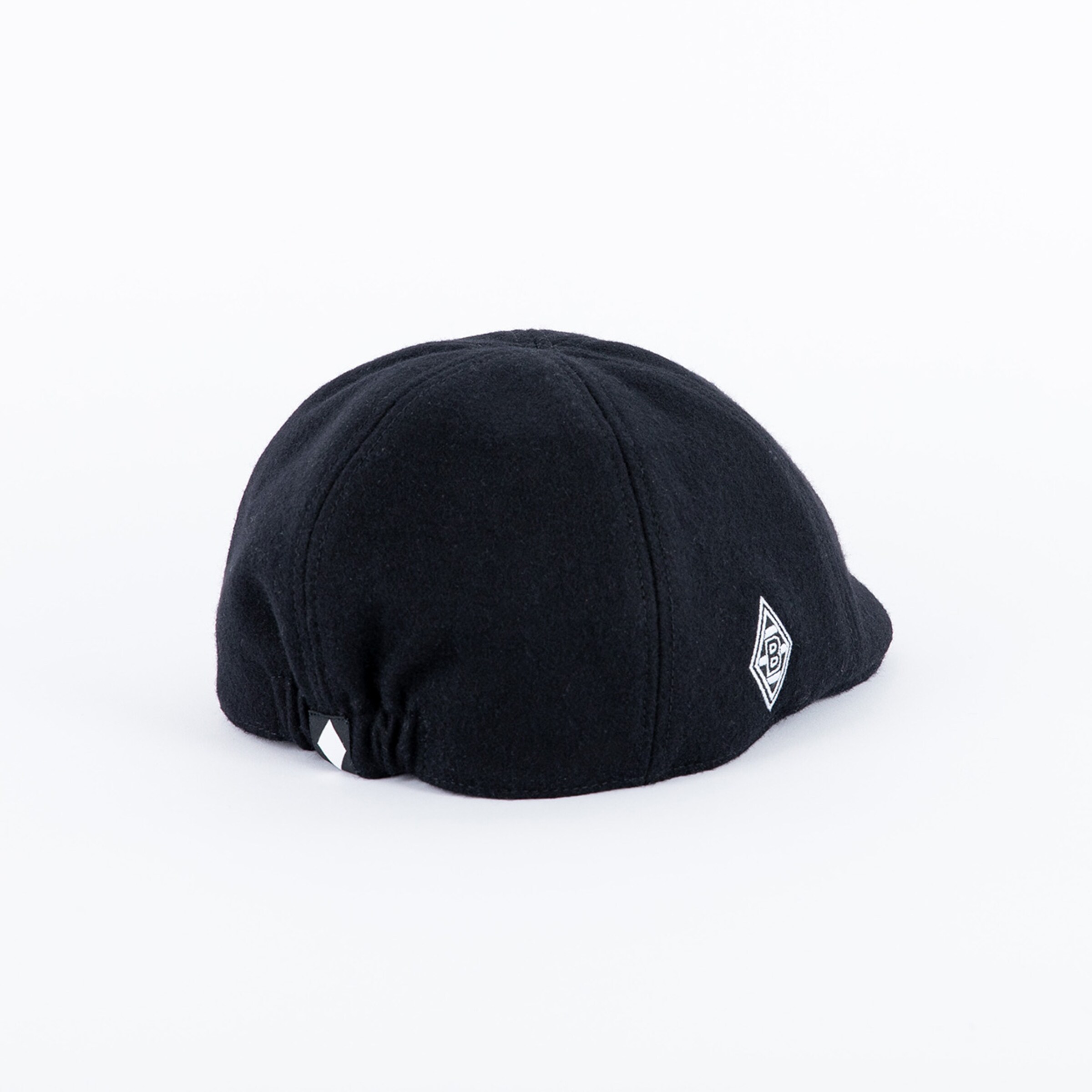 Schwarze Mütze mit einem kleinen Borussia Mönchengladbach-Logo auf der Rückseite.