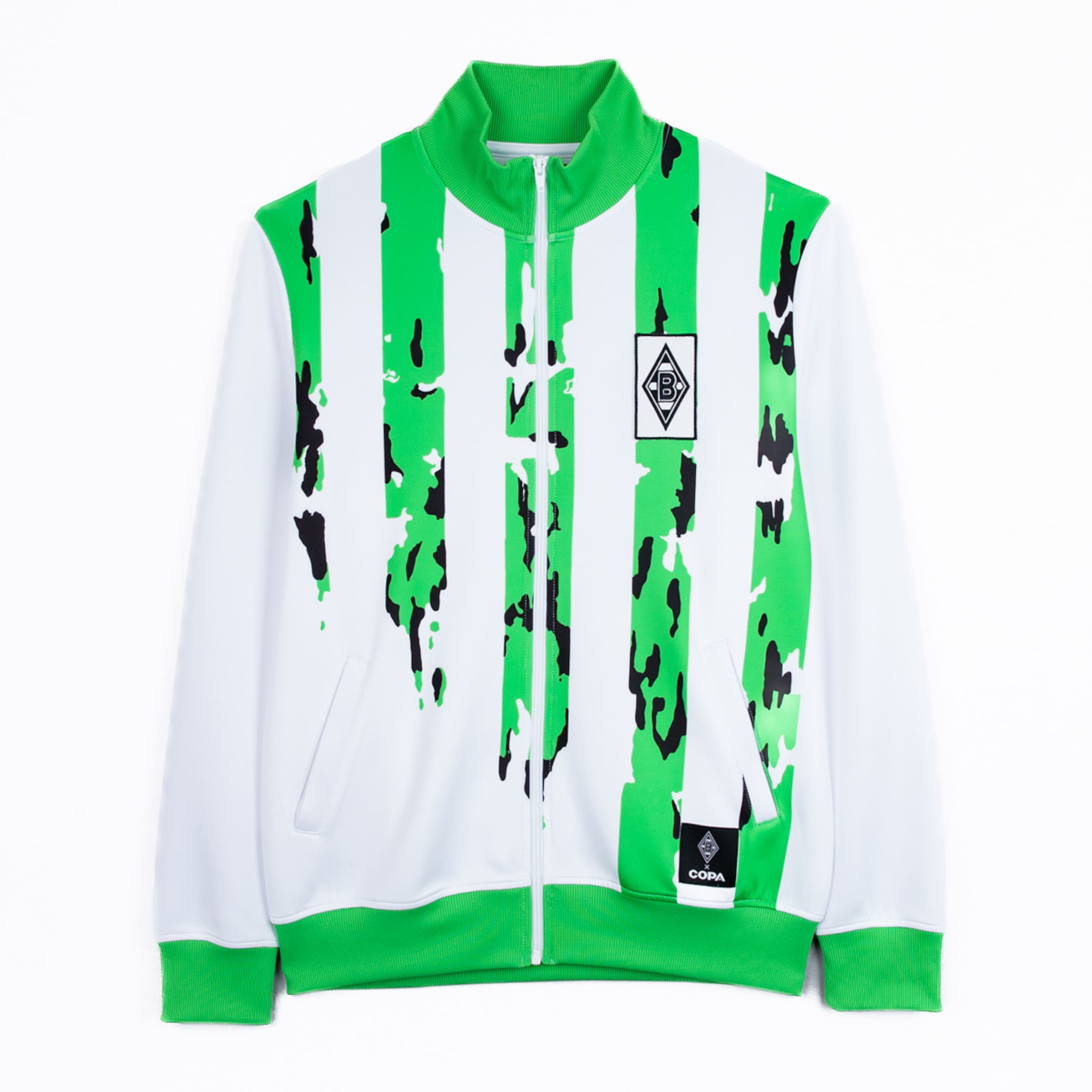 Green and white training jacket with camouflage pattern and Borussia Mönchengladbach logo.