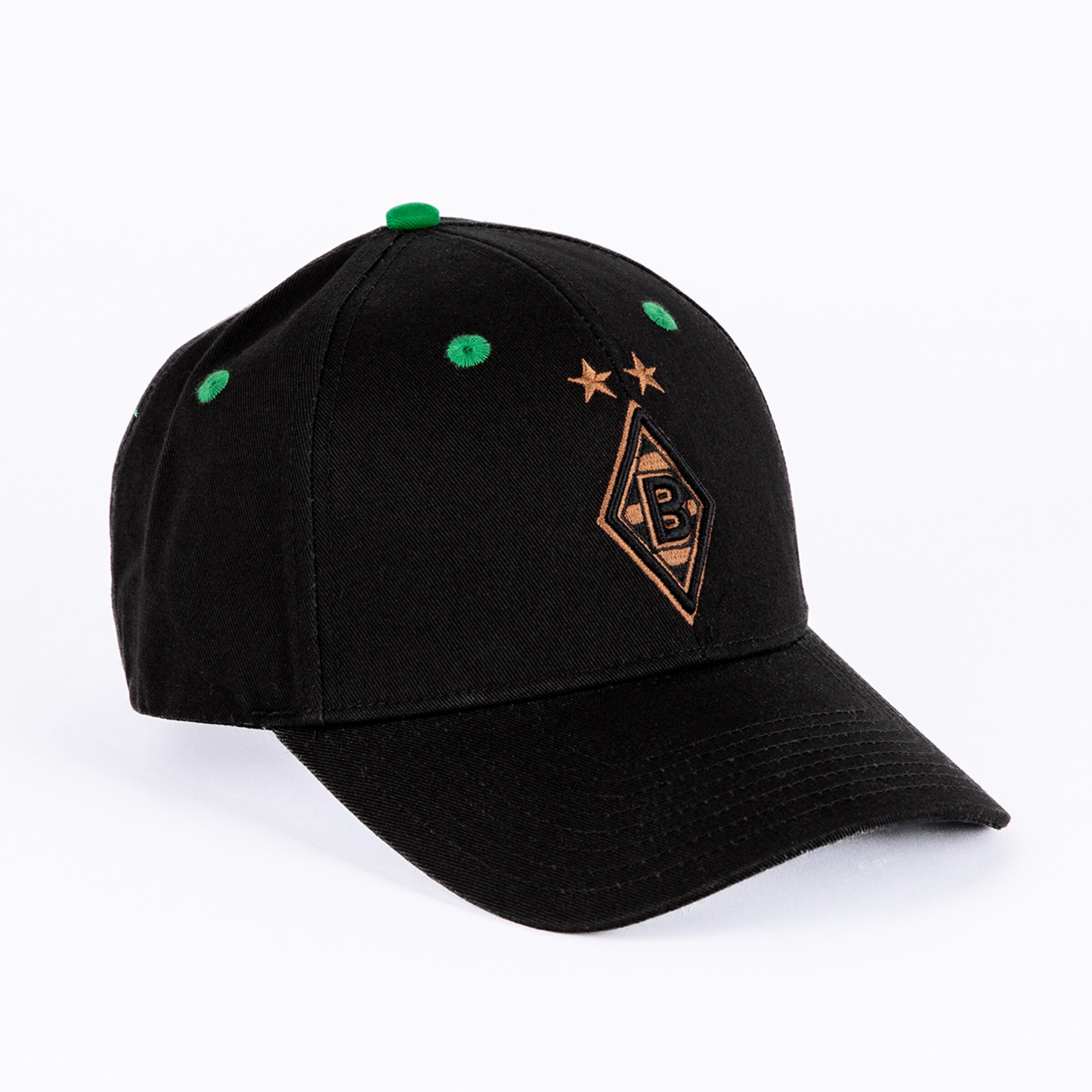 Schwarze Baseballkappe mit goldenem Rauten-Logo ("B") und zwei Sternen sowie grünen Belüftungsösen auf weißem Hintergrund.