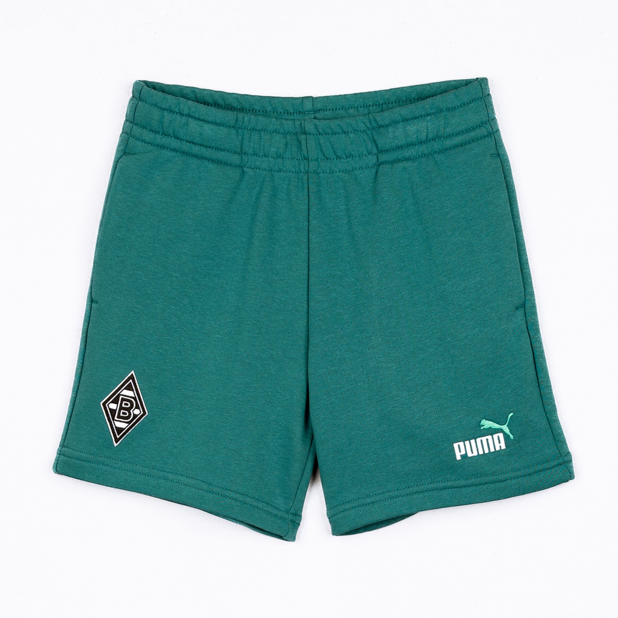 Green Puma shorts with an elastic waistband, Borussia Mönchengladbach crest and Puma logo on the legs.