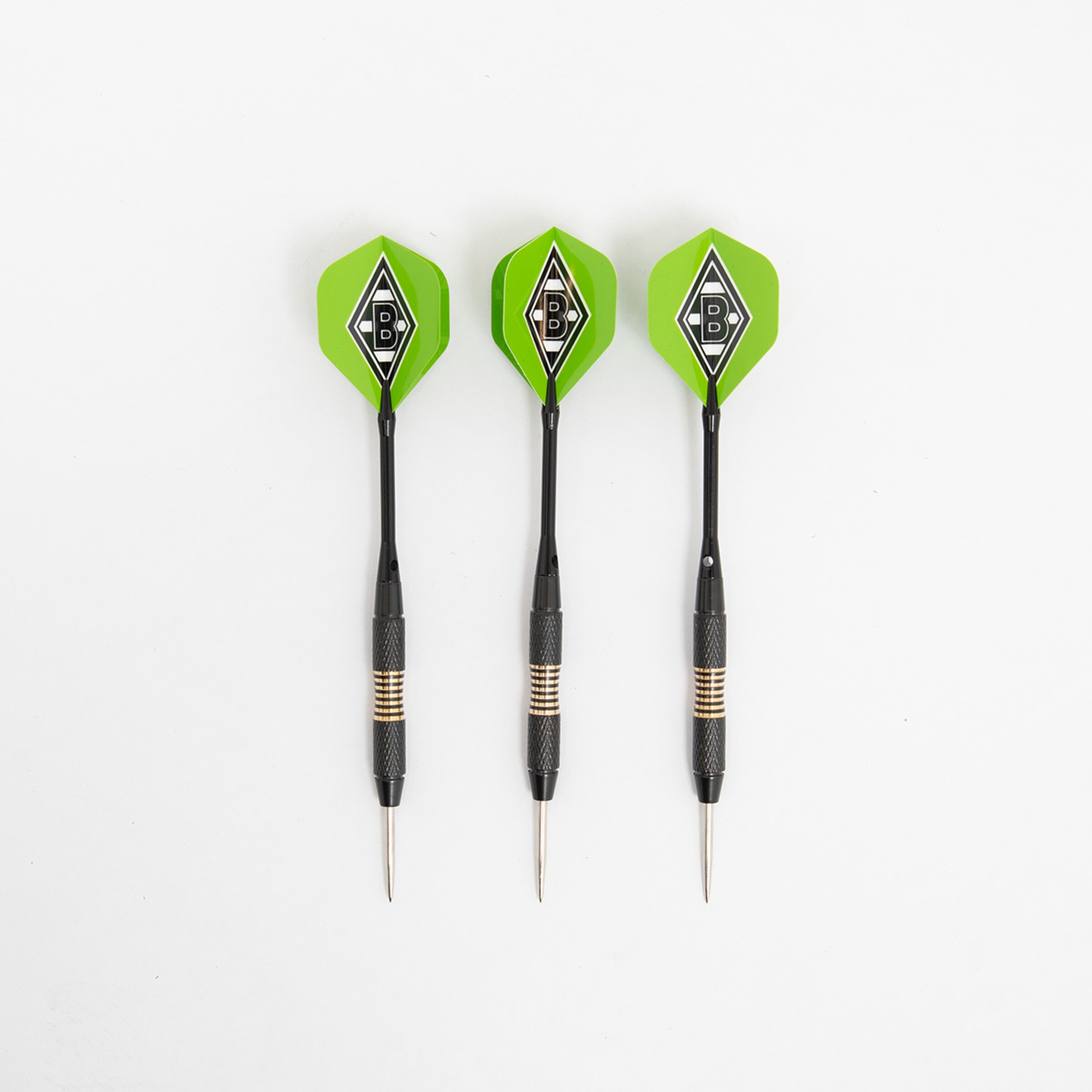 Drei Darts in Schwarz und Grün mit dem Logo von Borussia Mönchengladbach.