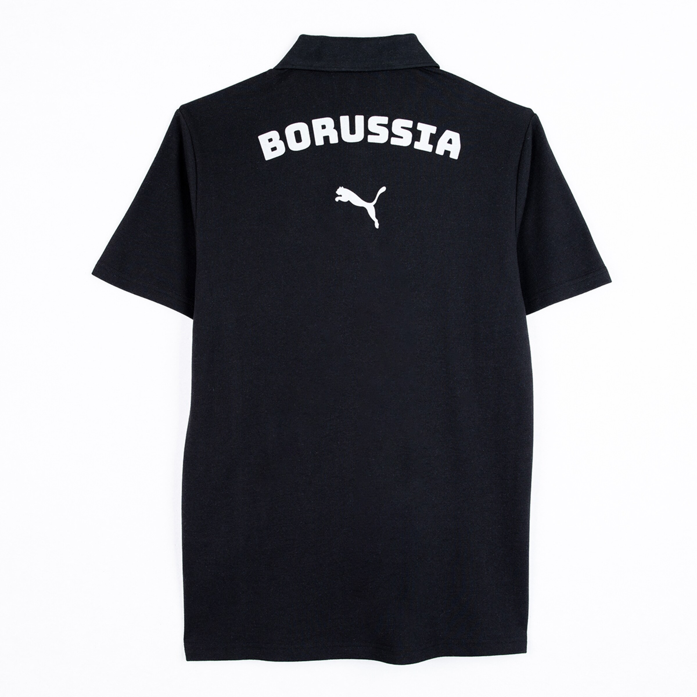 Schwarzes Poloshirt mit dem Schriftzug BORUSSIA auf dem Rücken und Puma-Logo.