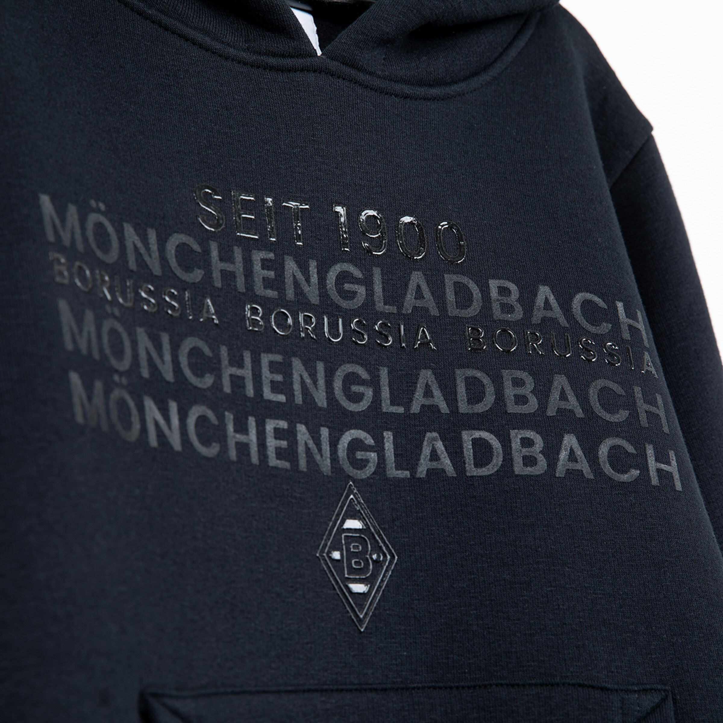 Schwarze Kapuzenjacke mit den Aufschriften SEIT 1900 MÖNCHENGLADBACH BORUSSIA.