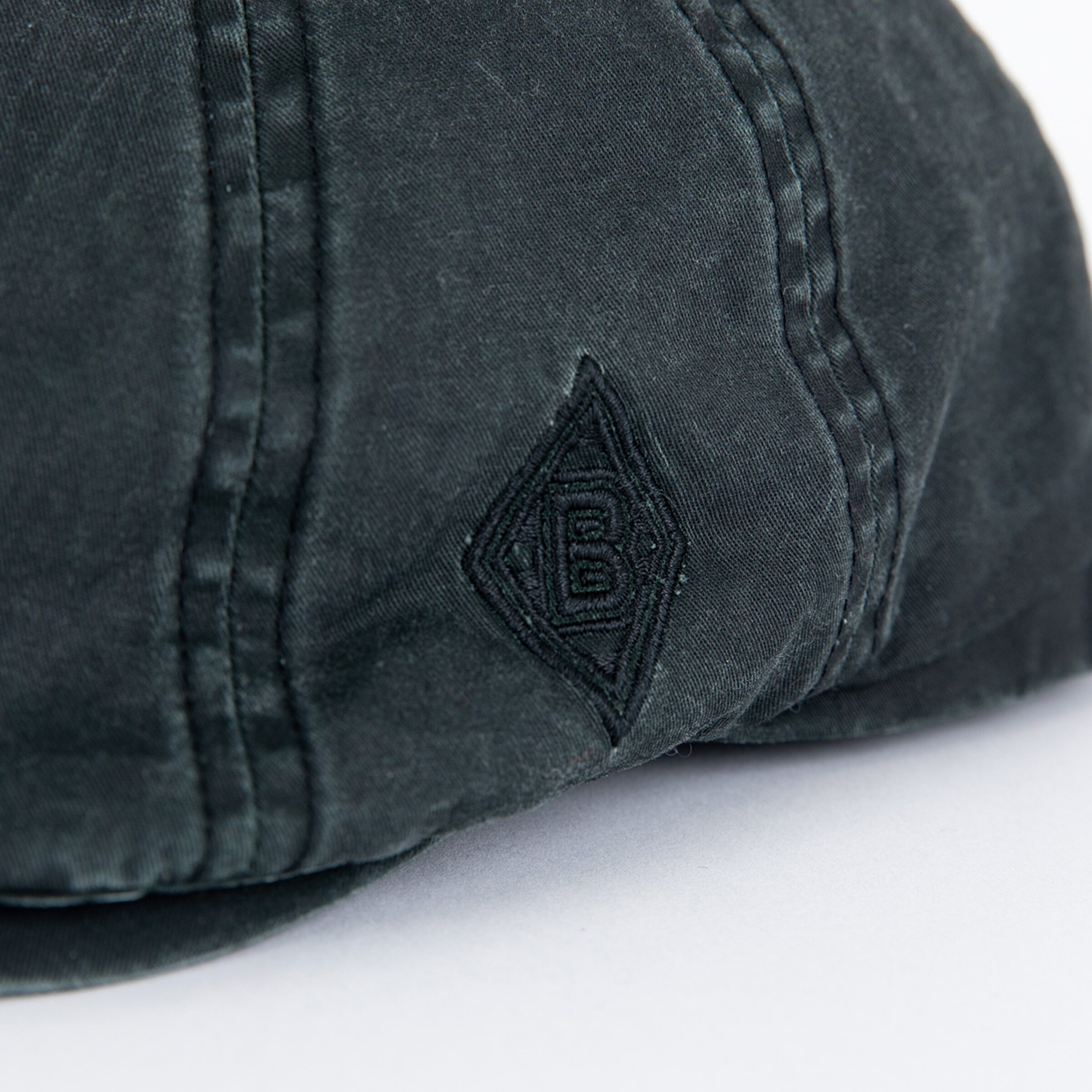 Schwarze Kappe mit dem Borussia Mönchengladbach-Logo.