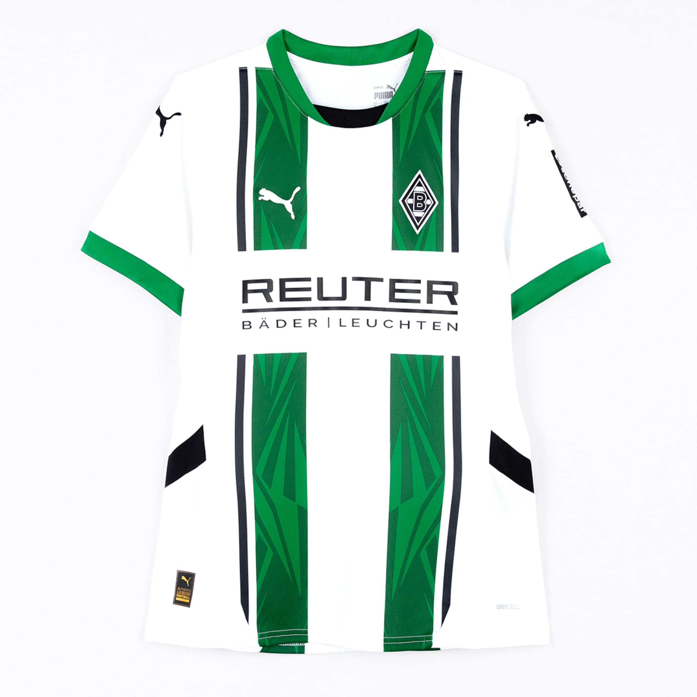 Weißes Puma-Trikot von Borussia Mönchengladbach mit zwei grünen, gemusterten Längsstreifen und dem REUTER-Sponsorenlogo.