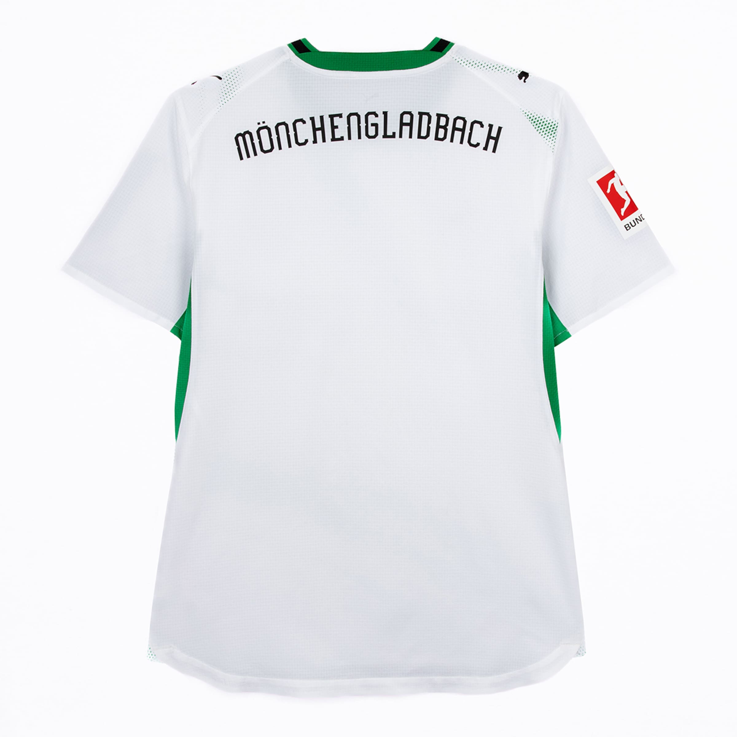 Back of a white Mönchengladbach jersey with green collar, Bundesliga sleeve patch, and black "MÖNCHENGLADBACH" lettering.