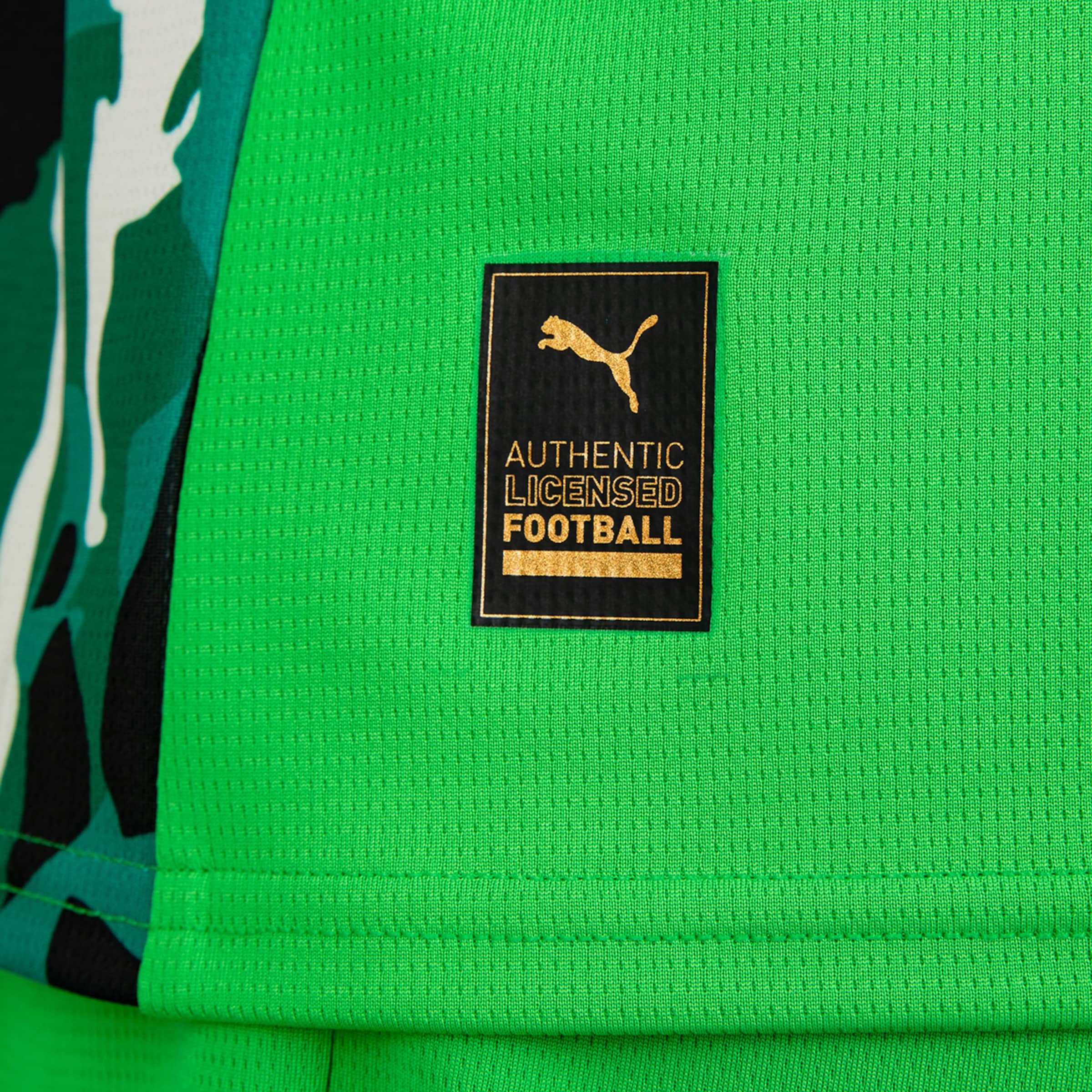 Replica Away Jersey 2025/26