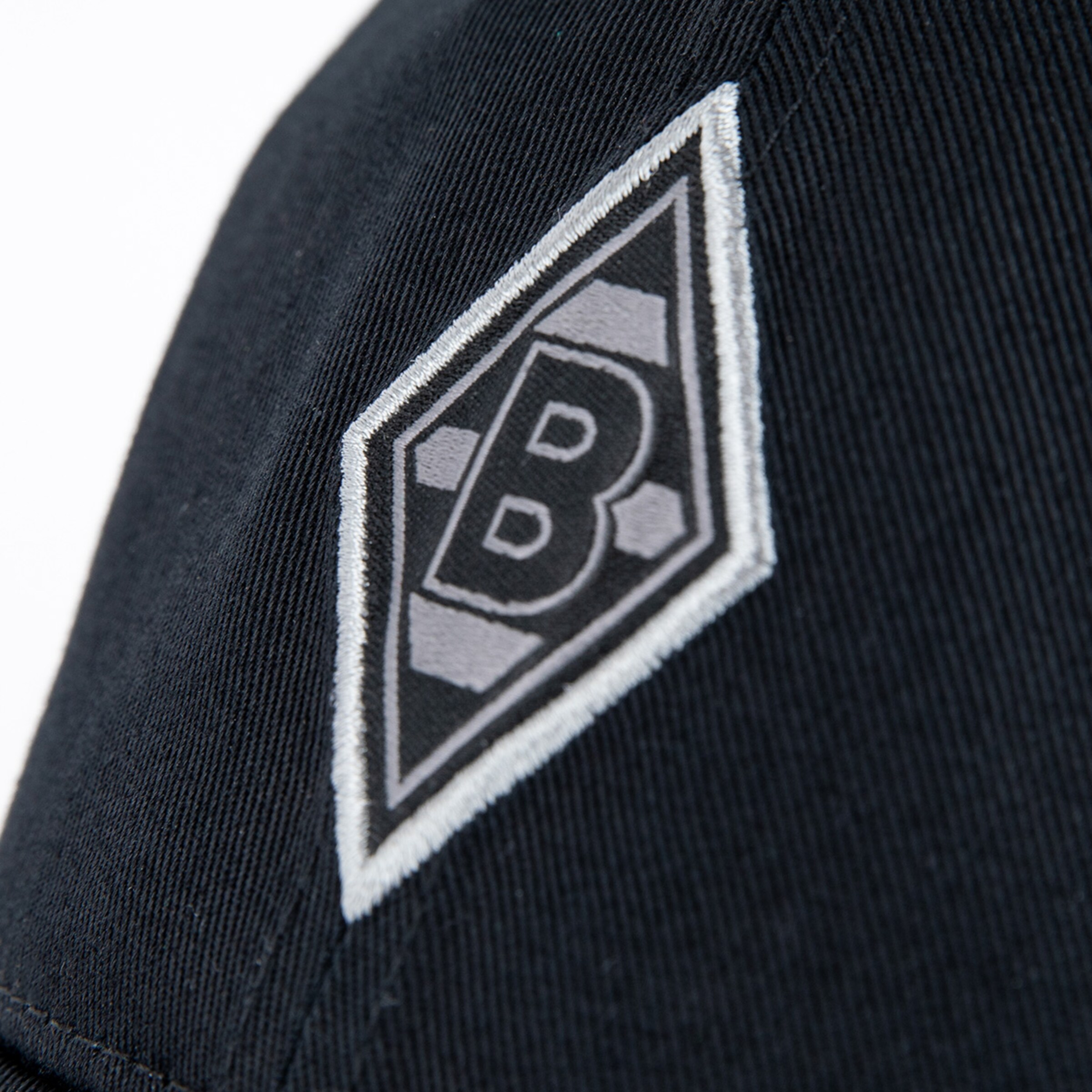 Black beanie featuring the Borussia Mönchengladbach logo.