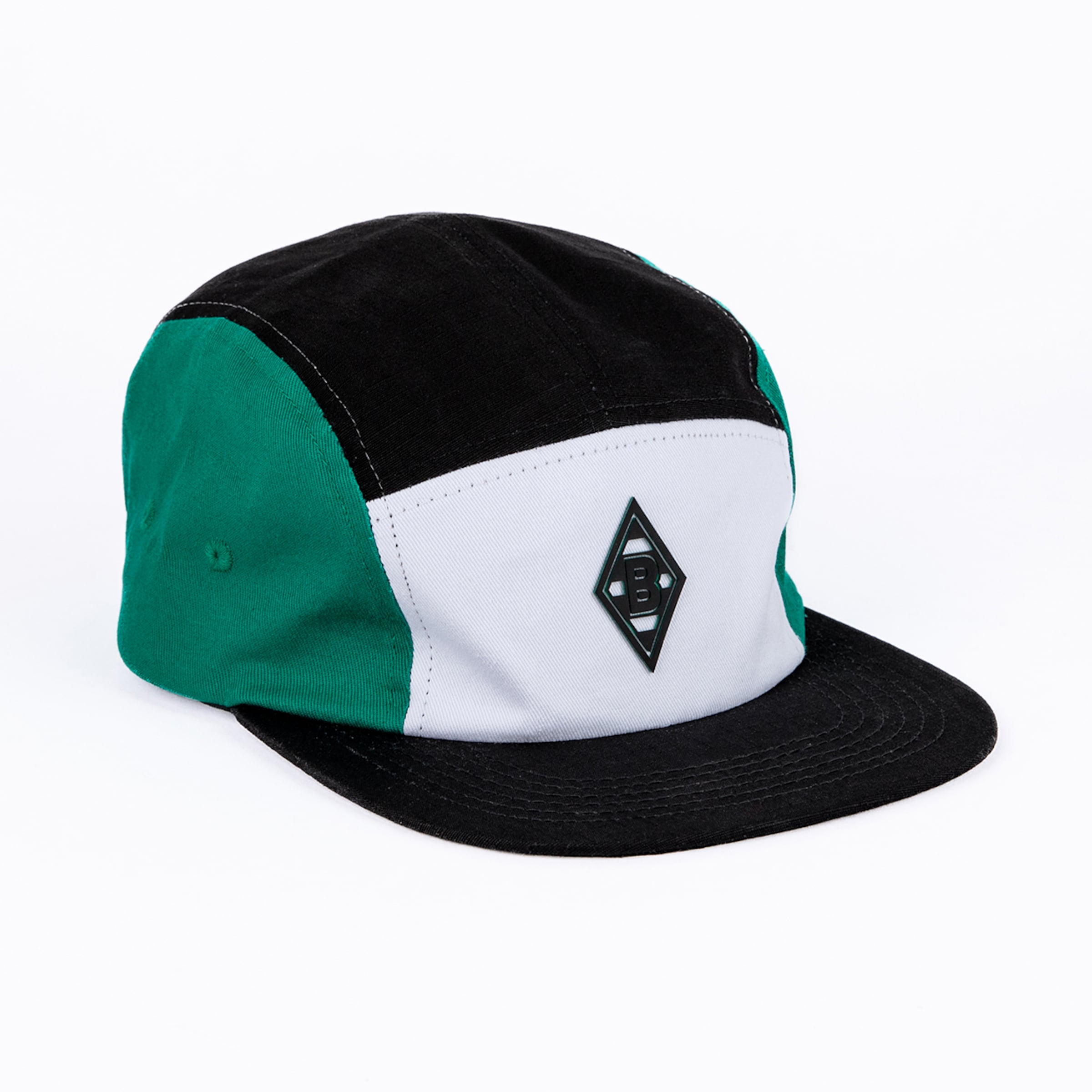 Borussia Mönchengladbach 5-Panel-Cap in Grün, Weiß und Schwarz mit Rauten-Logo auf der weißen Vorderseite und flachem schwarzen Schirm.