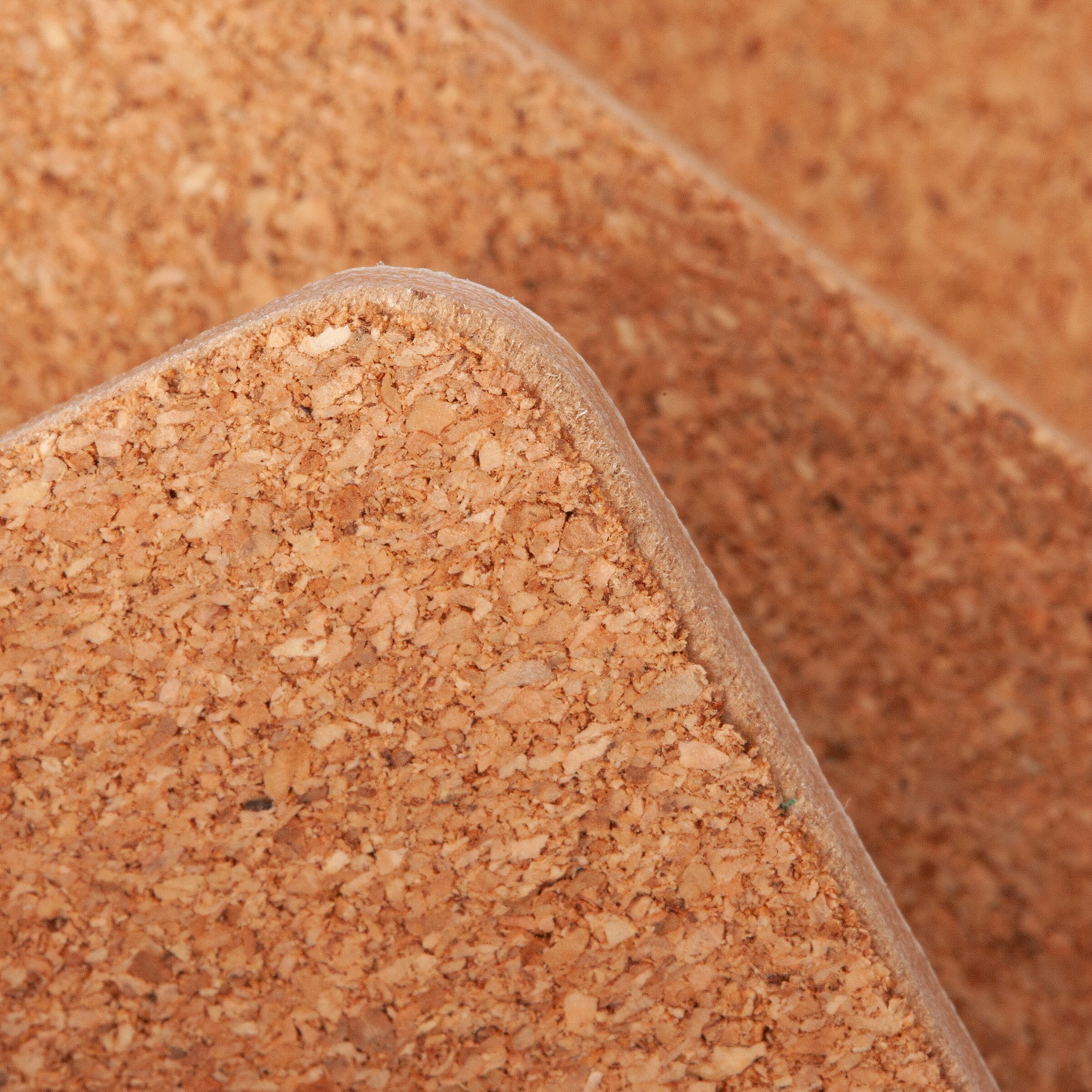 Detailaufnahme von Korkmaterial mit abgerundeten Ecken