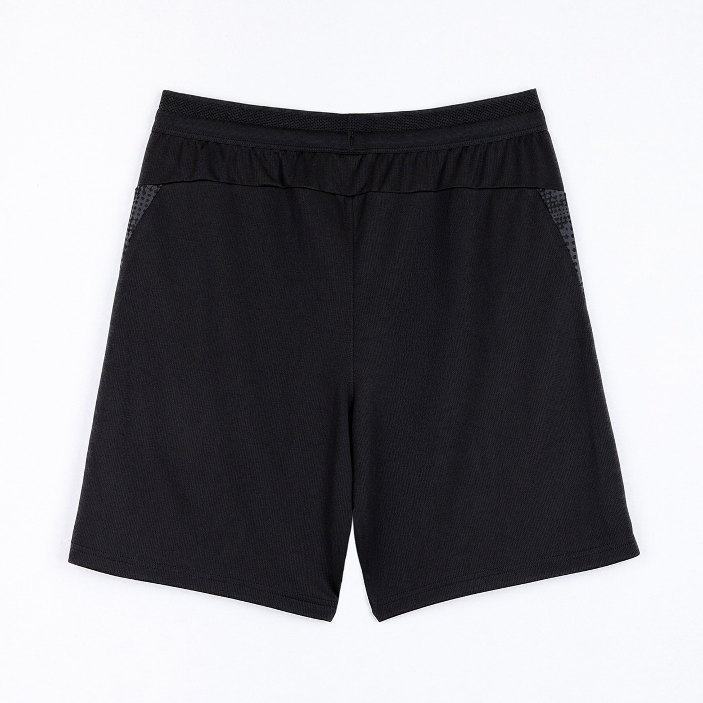 Sportshorts in Schwarz mit Seitentaschen.