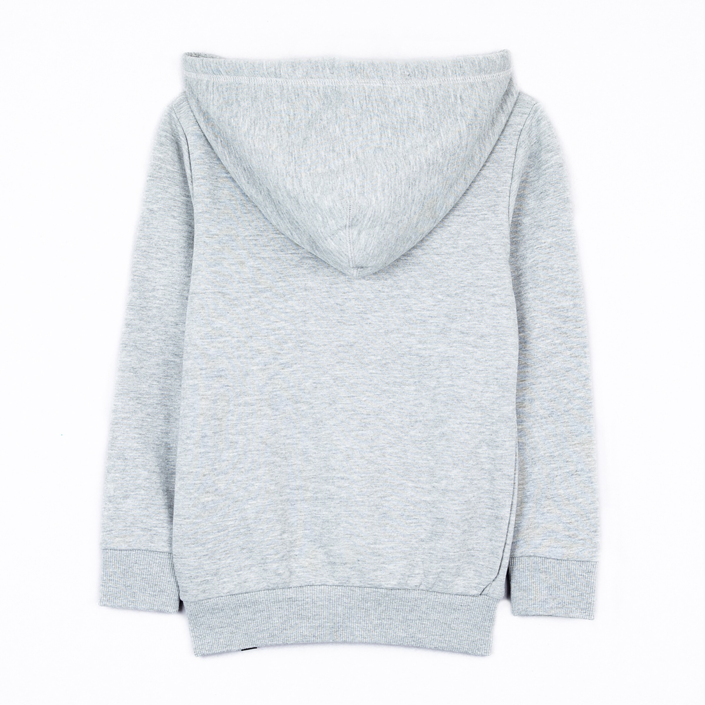 Hinteransicht eines grauen Kapuzenpullis ohne Aufdruck.