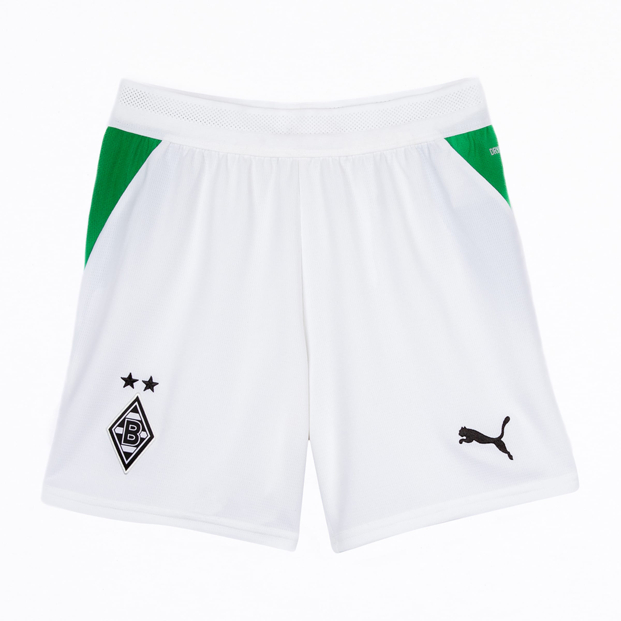 Weiße Puma Borussia Mönchengladbach Shorts mit grünen Akzenten, Vereinswappen mit zwei Sternen und schwarzem Puma-Logo.