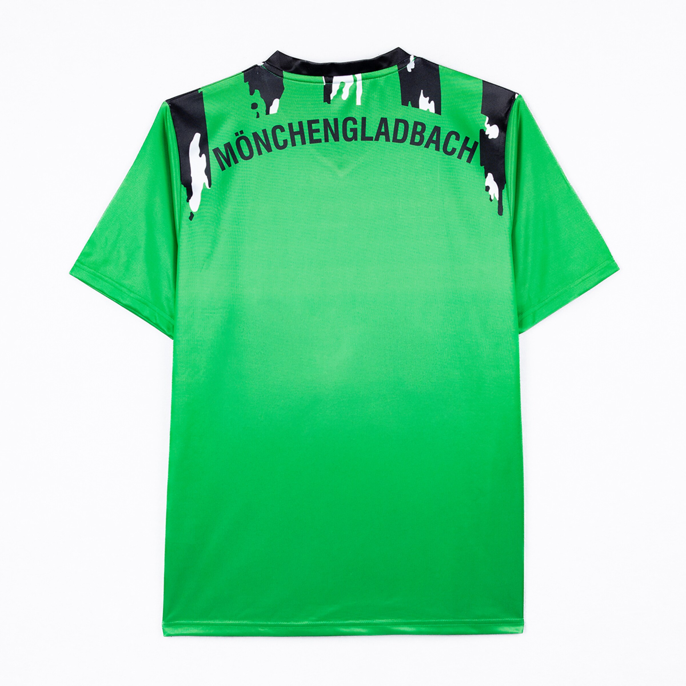 Grünes Trikot von Borussia Mönchengladbach mit Aufschrift auf der Rückseite: Mönchengladbach.