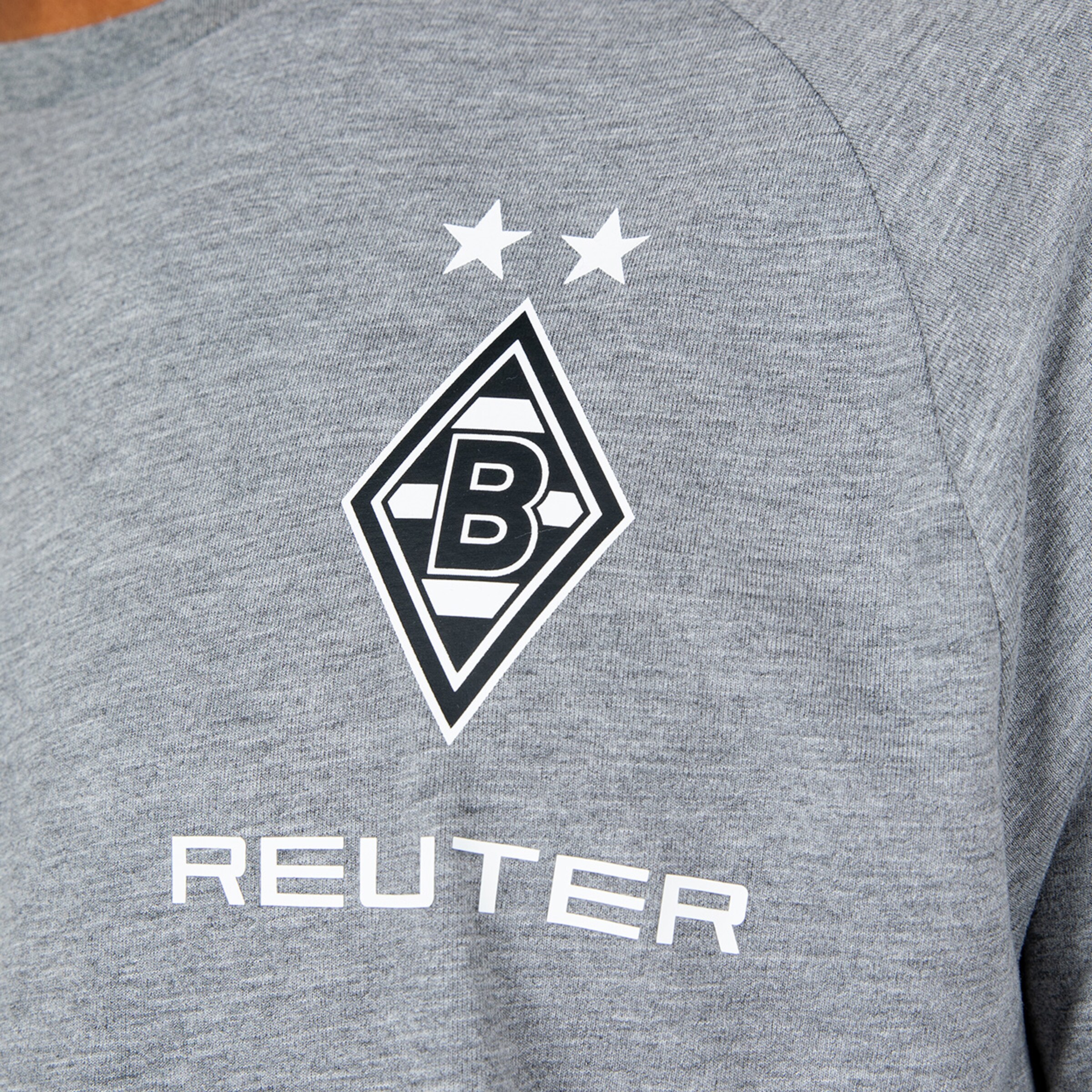Graues Sweatshirt mit Borussia Mönchengladbach-Logo und Namen REUTER.