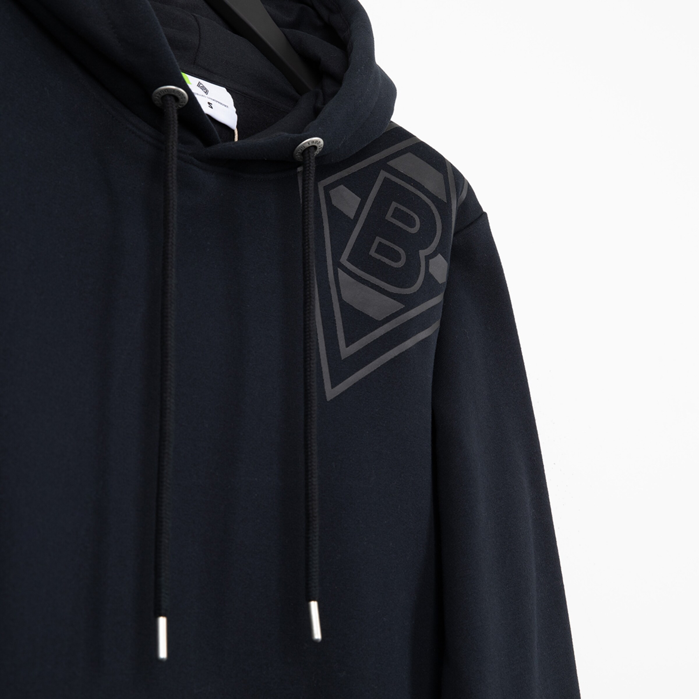 Dunkelblaues Hoodie mit Aufdruck des Borussia Mönchengladbach Logos.