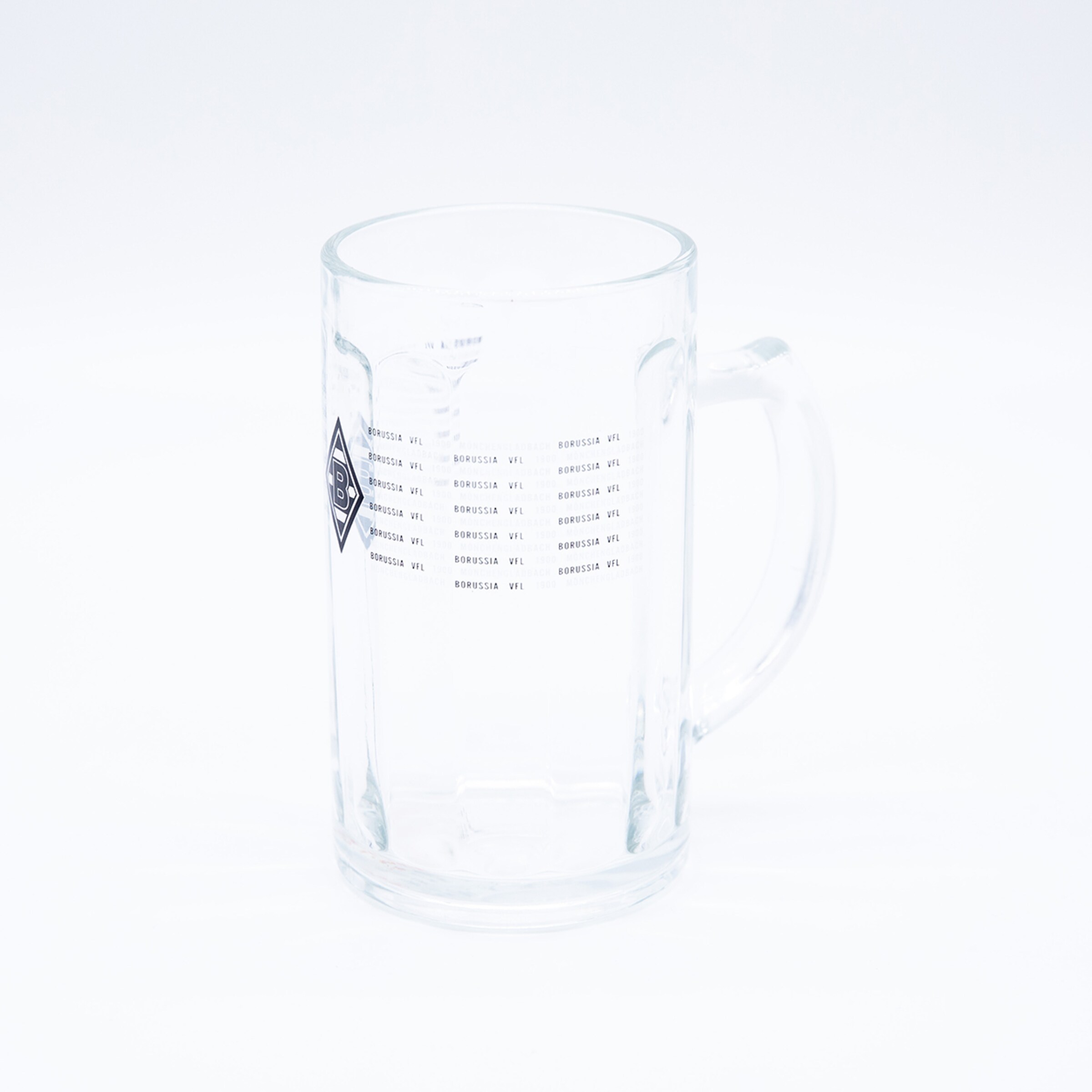 Glasmug mit Borussia Mönchengladbach Logo und Linien zur Markierung von Füllständen.