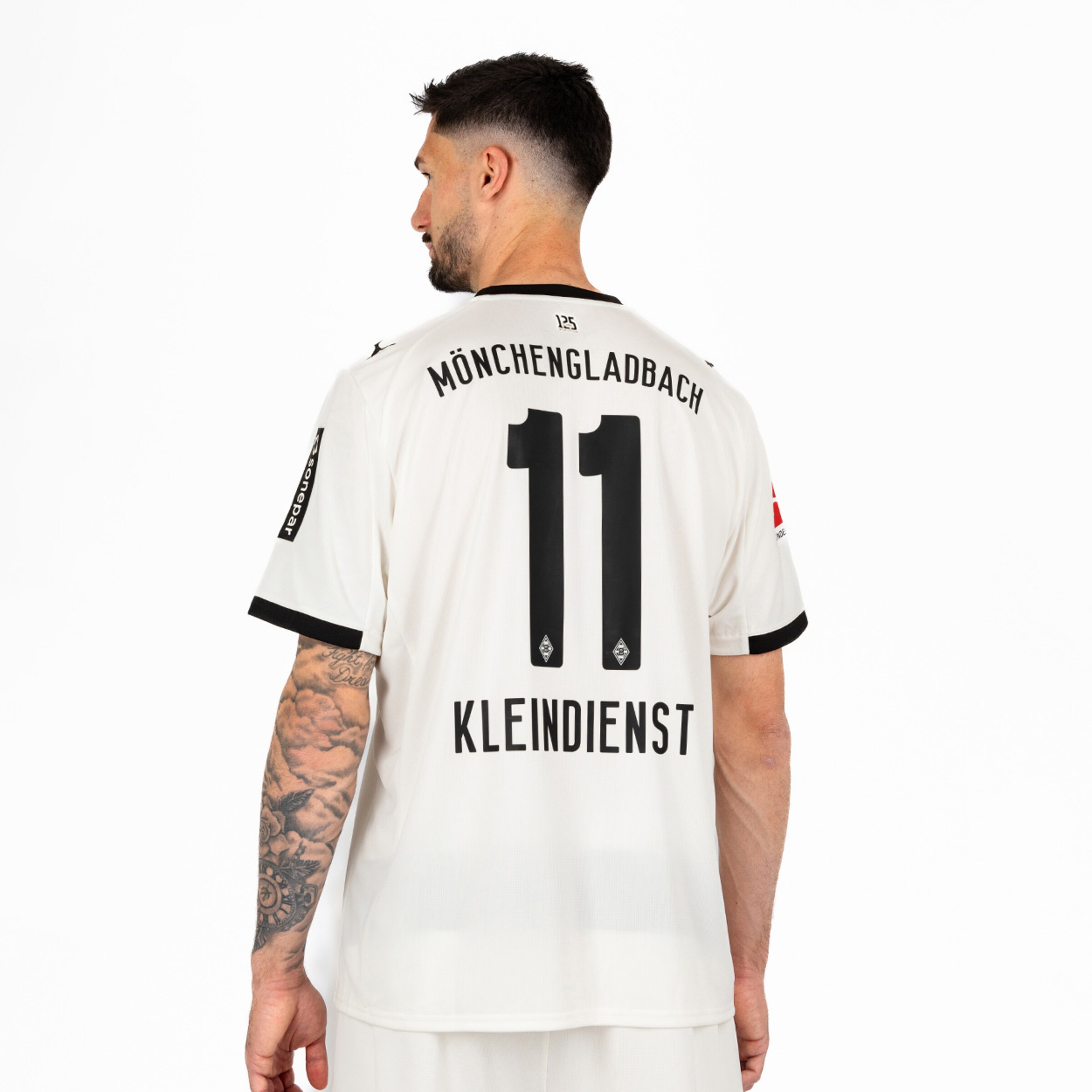 Pokaltrikot mit Rückennummer 11 und Namen KLEINDIENST des Borussia Mönchengladbach Spielers.